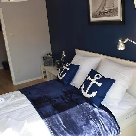 Roza Wiatrow Apartmán Pobierowo